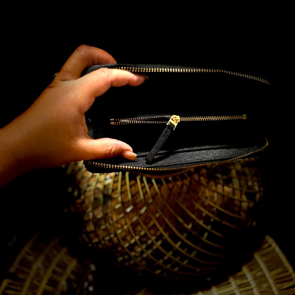 Beautiful Tory Burch Black Wallet